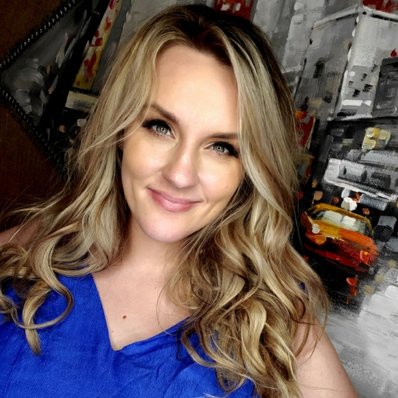 Meet your Posher, Kimberly - Picture 1 of 1